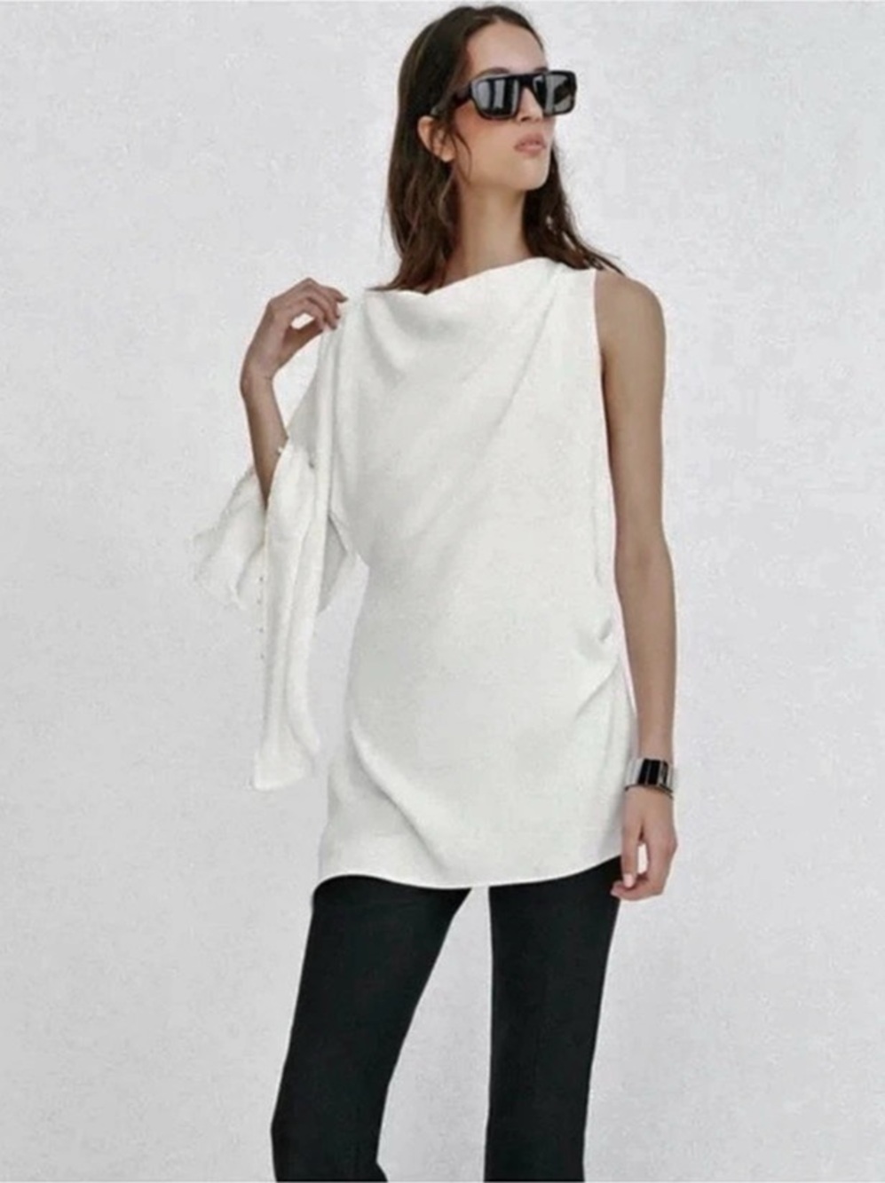 ZARA ASYMMETRIC FAUX
PEARL TUNIC BLOUSE